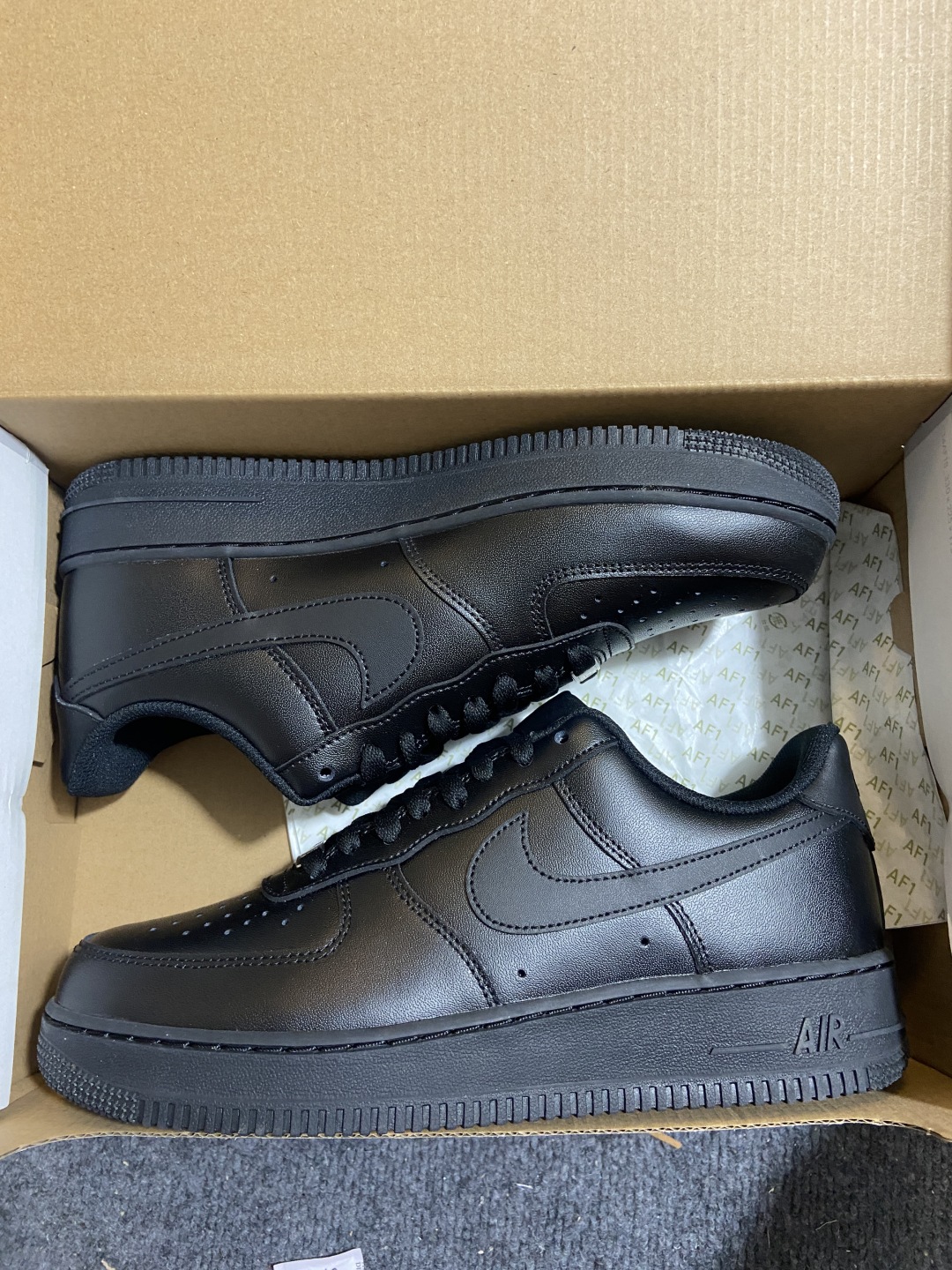 AF1黑魂low 尺码：36-41   40-47.5

纯原出品-AIR FORCE 1 '07系列男
