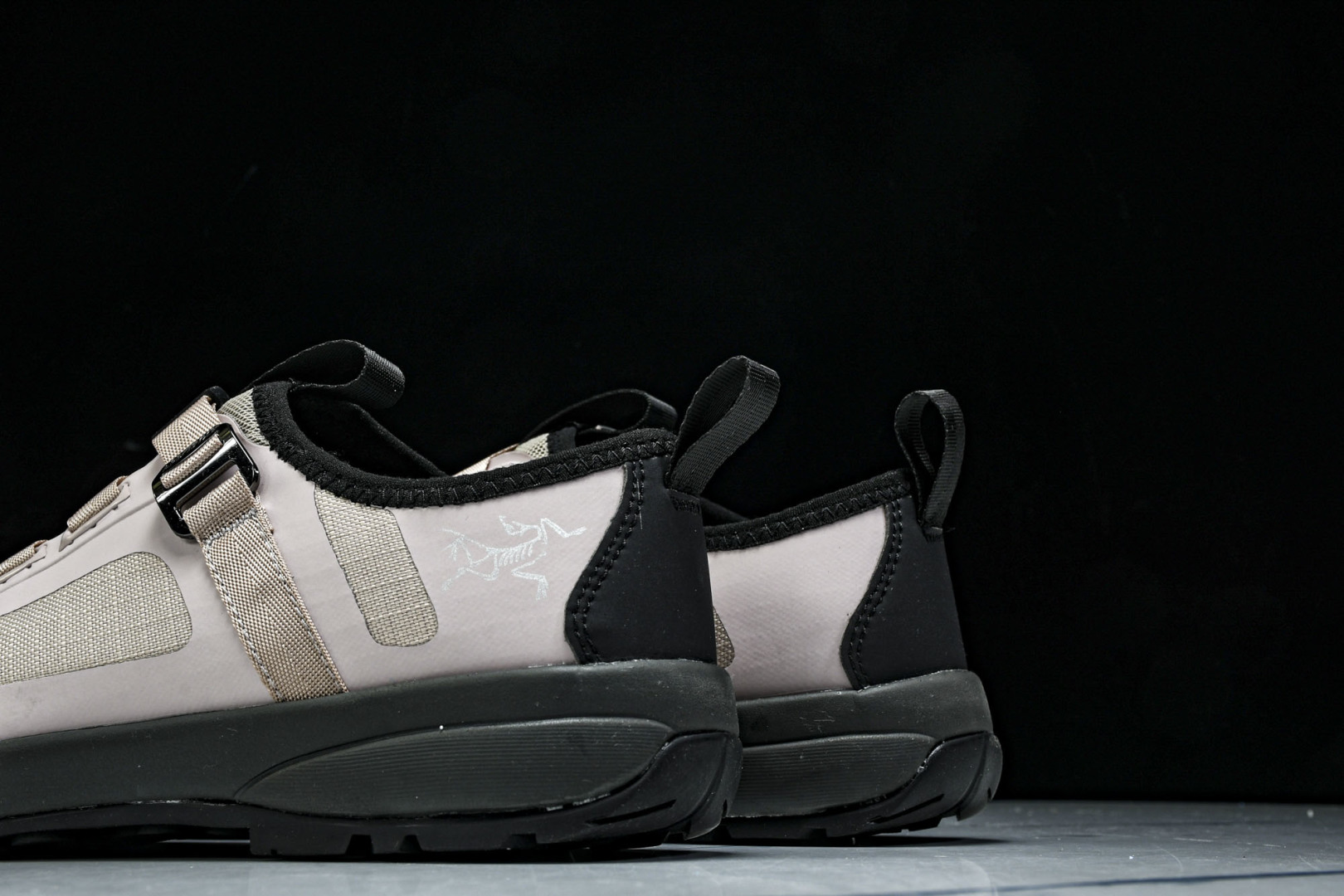 Arc'teryx 尺码36-45

纯原版出品-始祖鸟·Arc'teryx Arakys W 阿拉克路