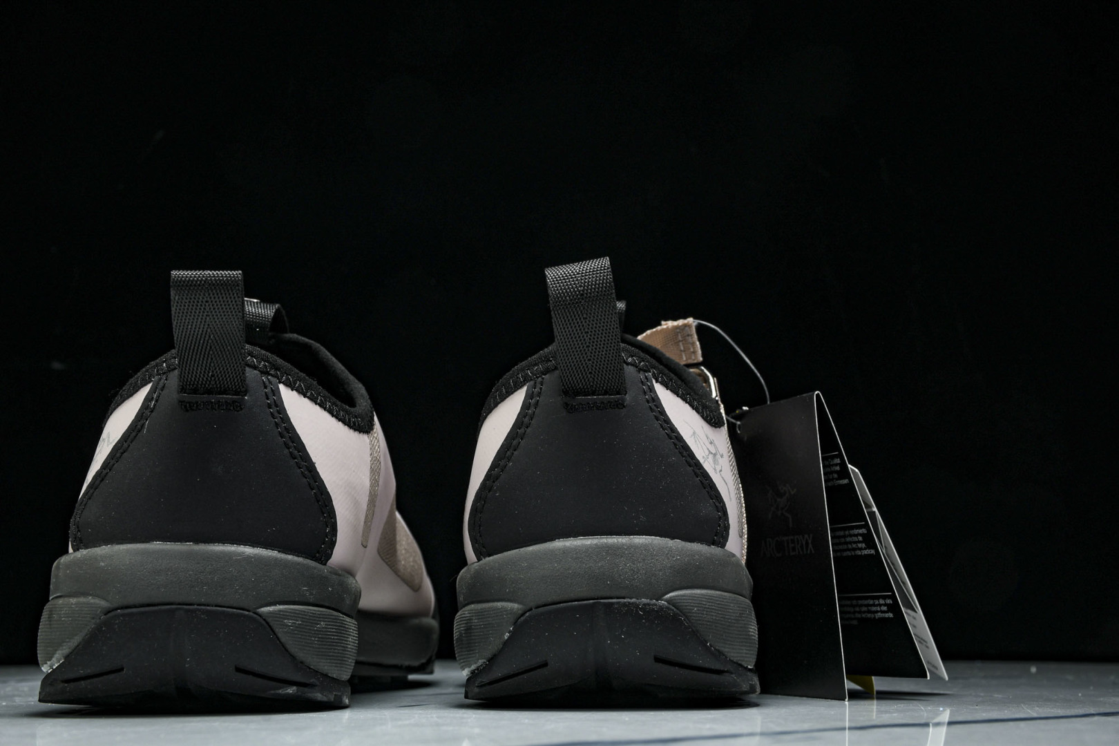 Arc'teryx 尺码36-45

纯原版出品-始祖鸟·Arc'teryx Arakys W 阿拉克路