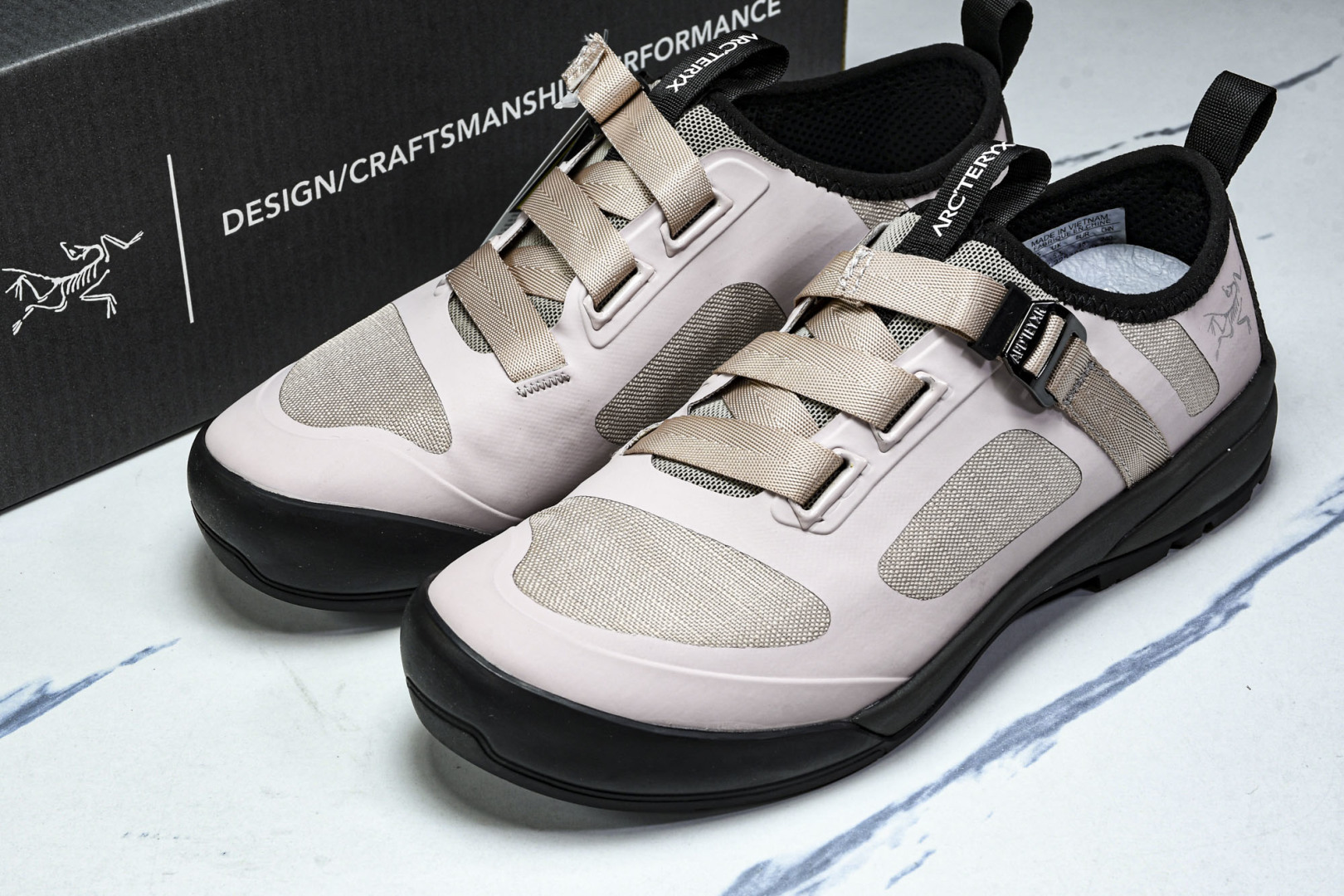 Arc'teryx 尺码36-45

纯原版出品-始祖鸟·Arc'teryx Arakys W 阿拉克路