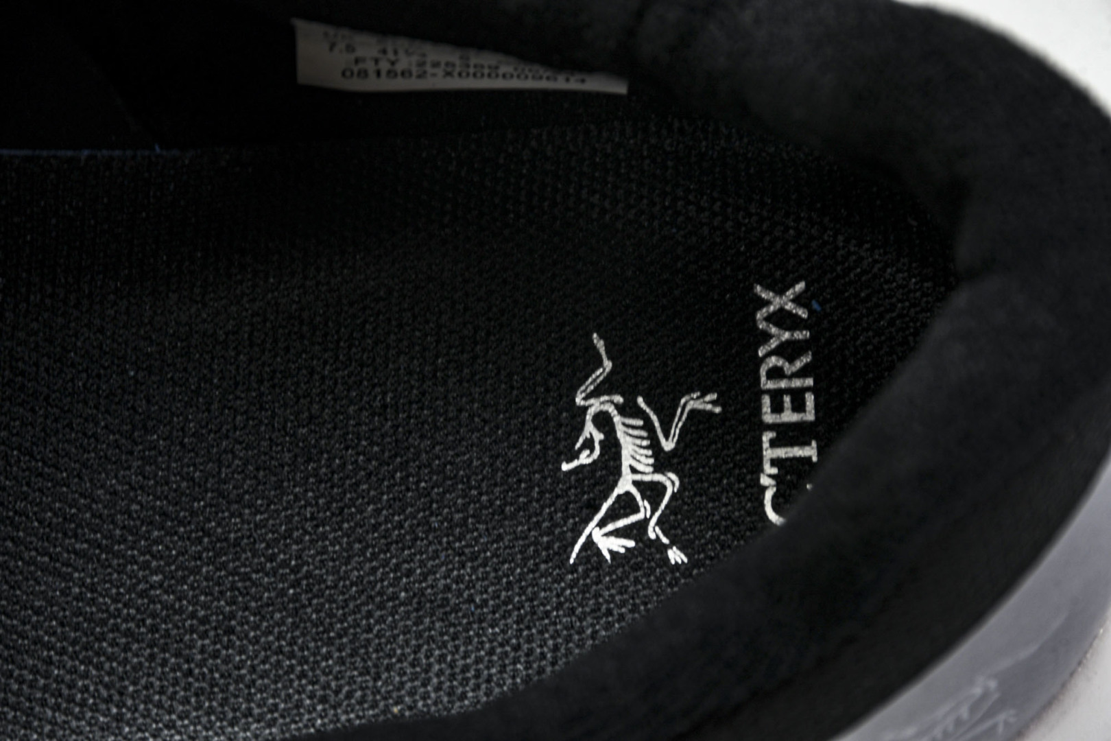 Arc'teryx 尺码36-45

纯原版出品-始祖鸟·Arc'teryx Norvan LD 4 G