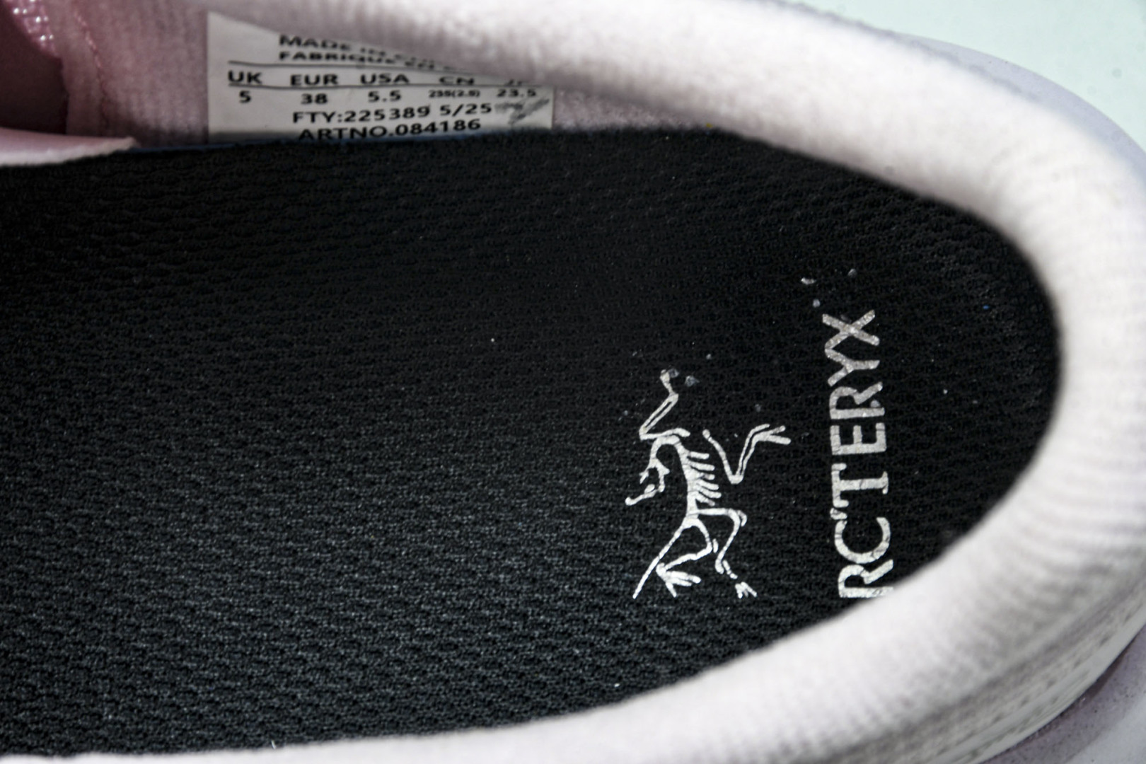 Arc'teryx 尺码36-45

纯原版出品-始祖鸟·Arc'teryx Norvan LD 4 G