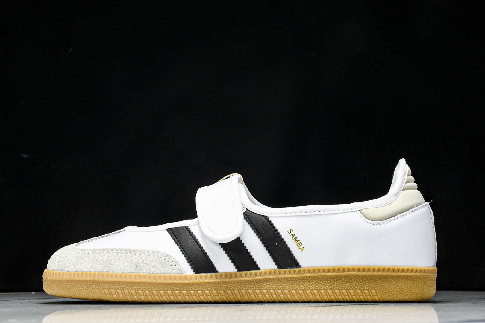  Adidas Samba Jane W 阿迪三叶草休闲生活鞋 JR1402 尺寸 36 36⅔ 37⅓