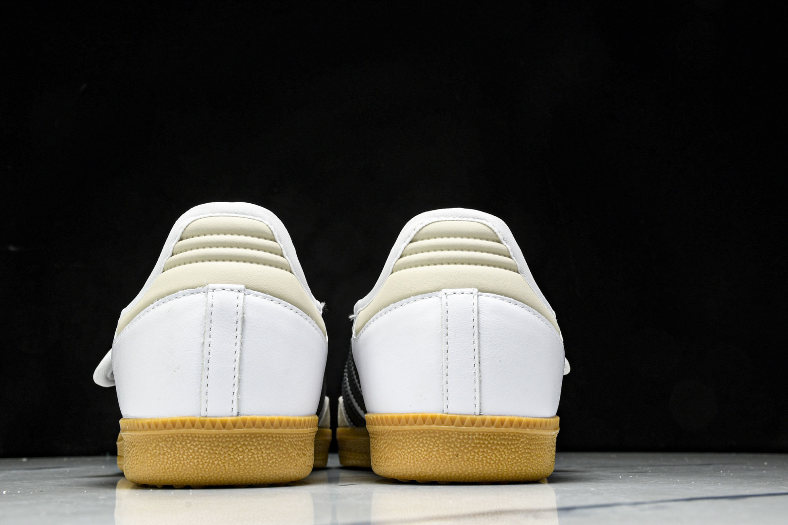  Adidas Samba Jane W 阿迪三叶草休闲生活鞋 JR1402 尺寸 36 36⅔ 37⅓