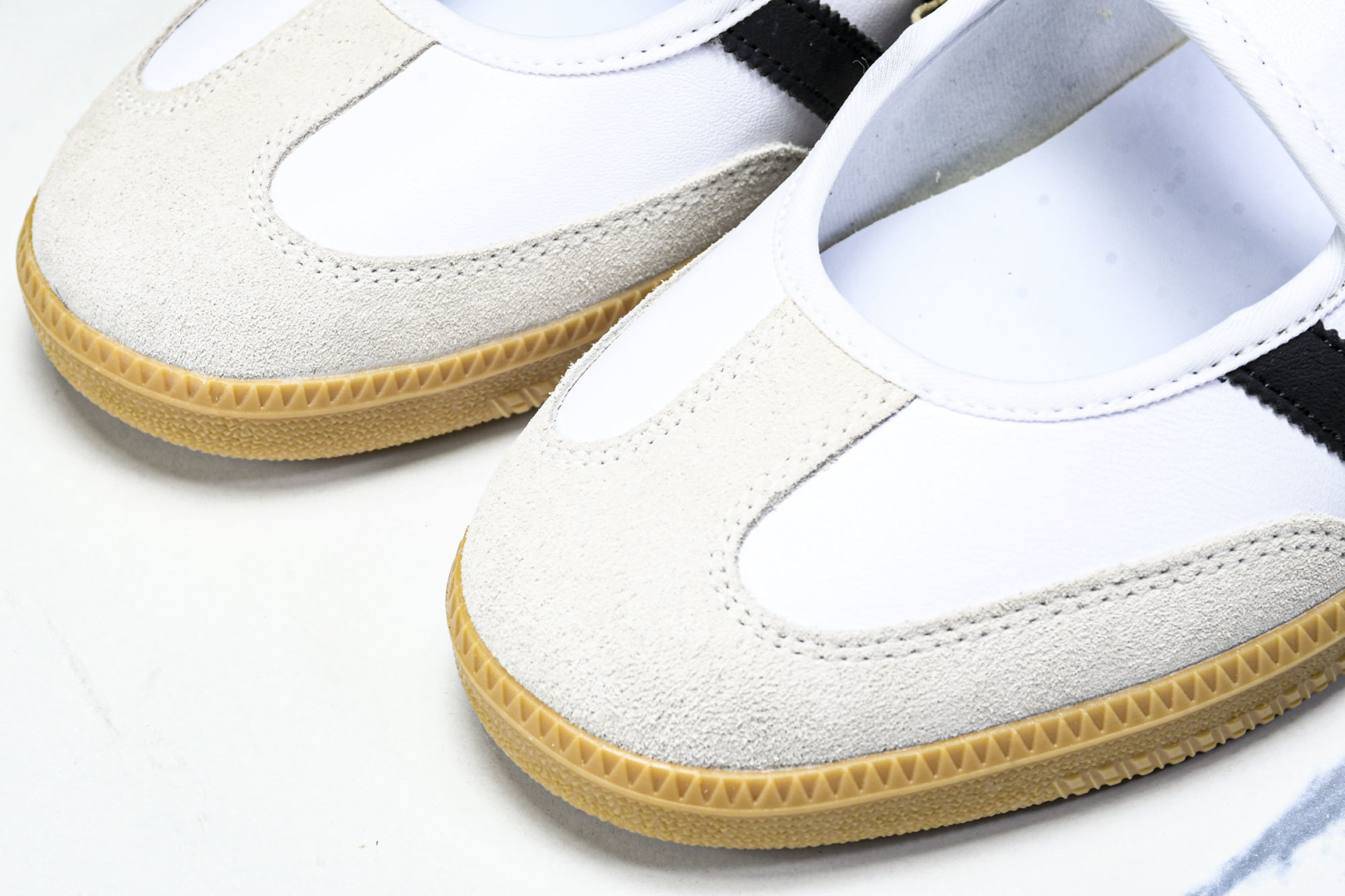  Adidas Samba Jane W 阿迪三叶草休闲生活鞋 JR1402 尺寸 36 36⅔ 37⅓