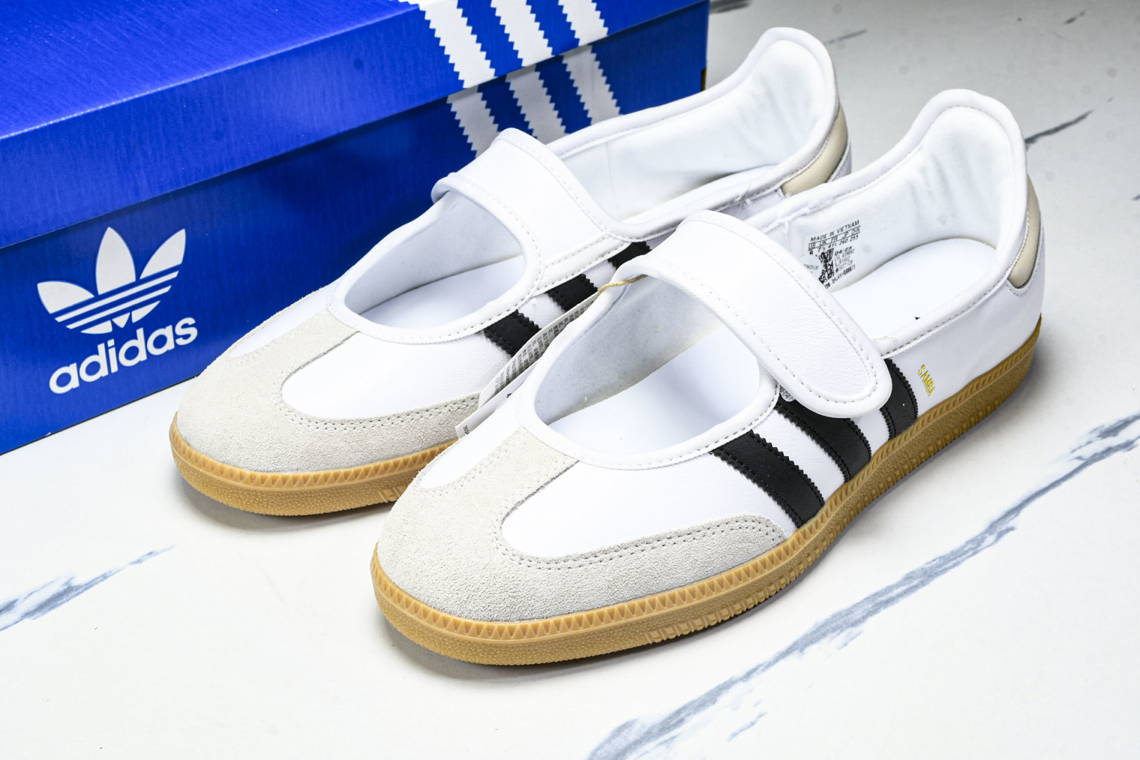  Adidas Samba Jane W 阿迪三叶草休闲生活鞋 JR1402 尺寸 36 36⅔ 37⅓
