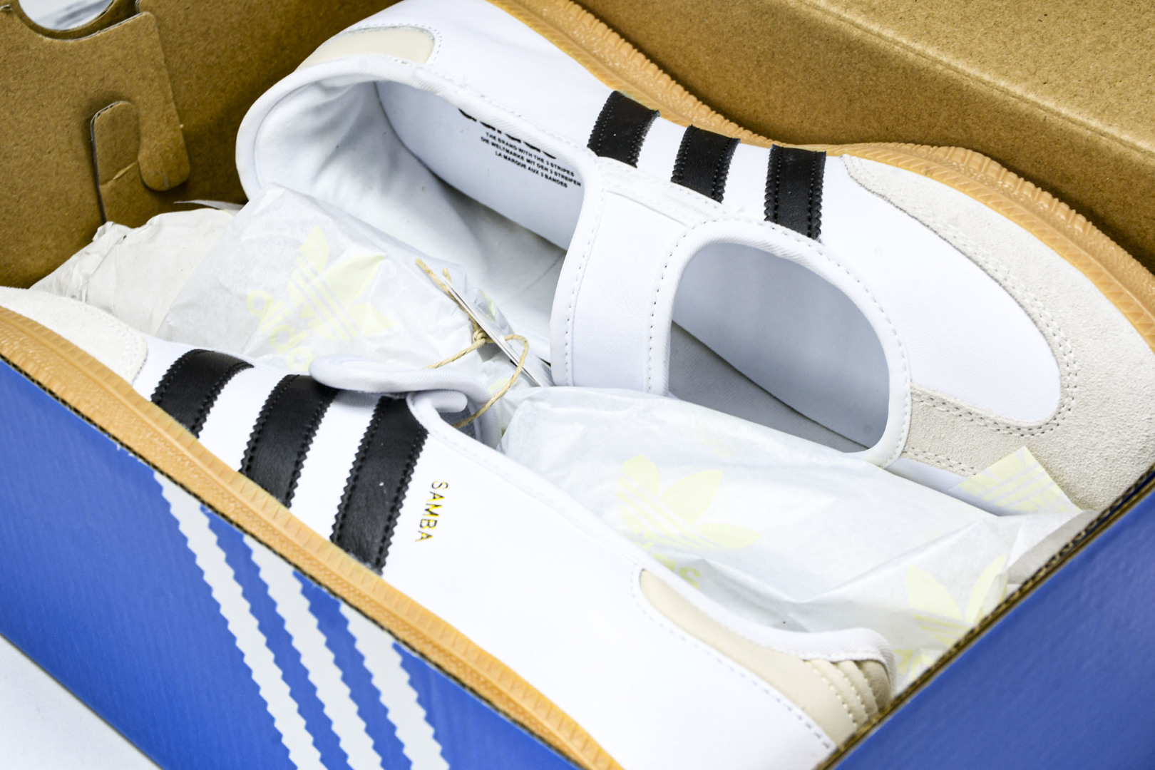  Adidas Samba Jane W 阿迪三叶草休闲生活鞋 JR1402 尺寸 36 36⅔ 37⅓