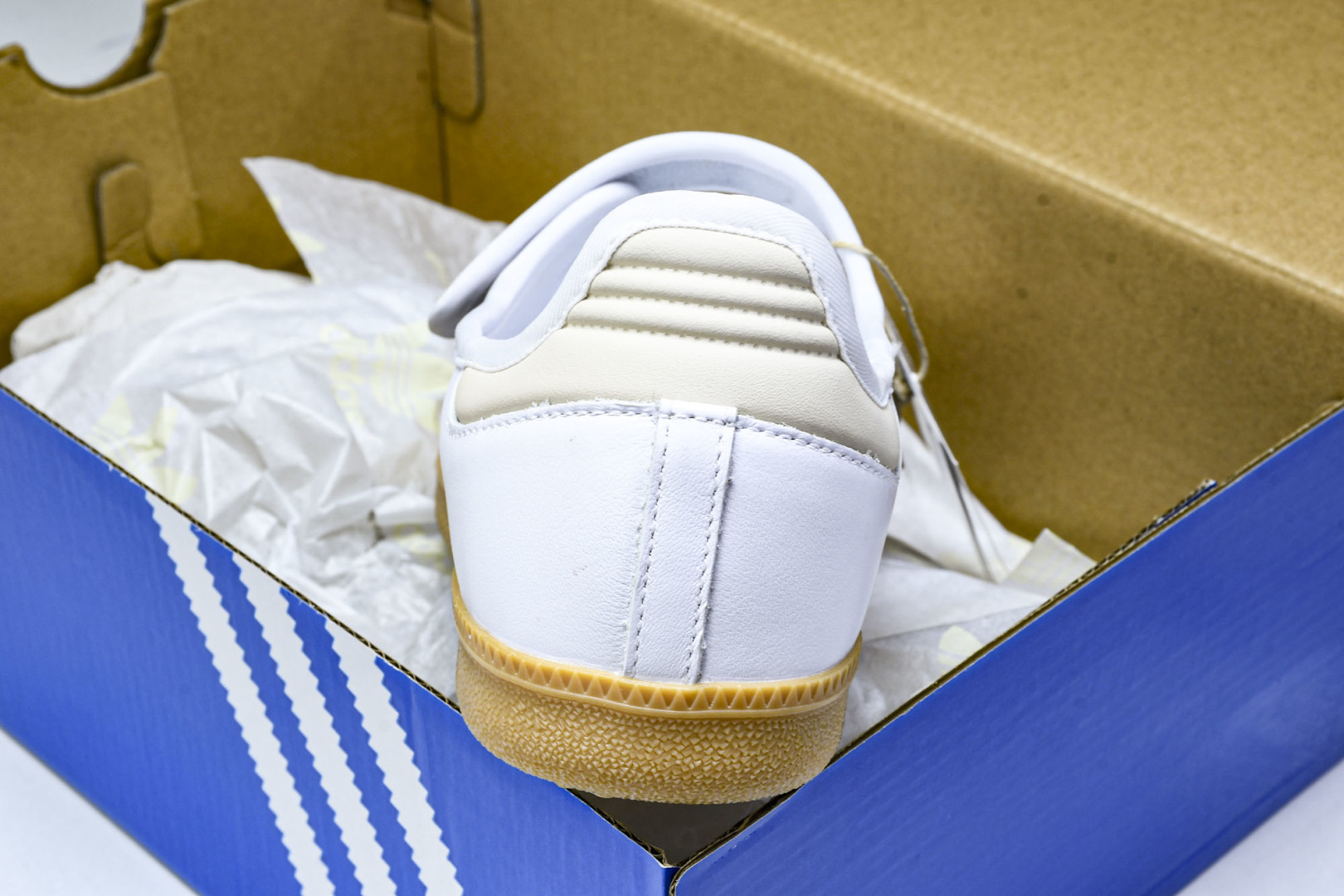  Adidas Samba Jane W 阿迪三叶草休闲生活鞋 JR1402 尺寸 36 36⅔ 37⅓