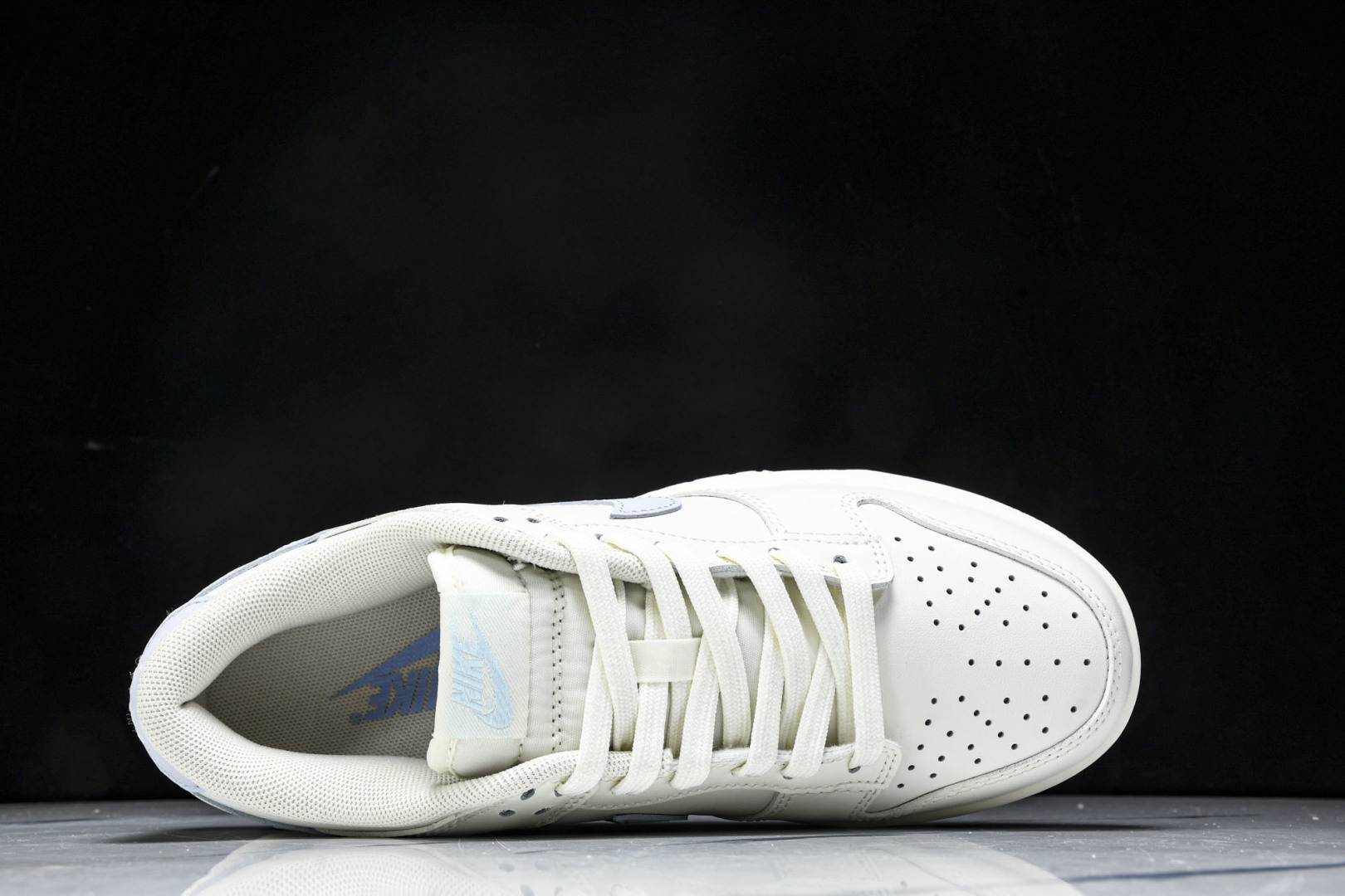 Dunk 尺码35.5-40

纯原版出品-SB Dunk Low Just Do It 周年高端定制 
