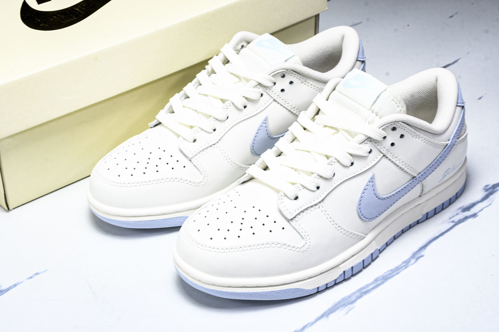 Dunk 尺码35.5-40

纯原版出品-SB Dunk Low Just Do It 周年高端定制 