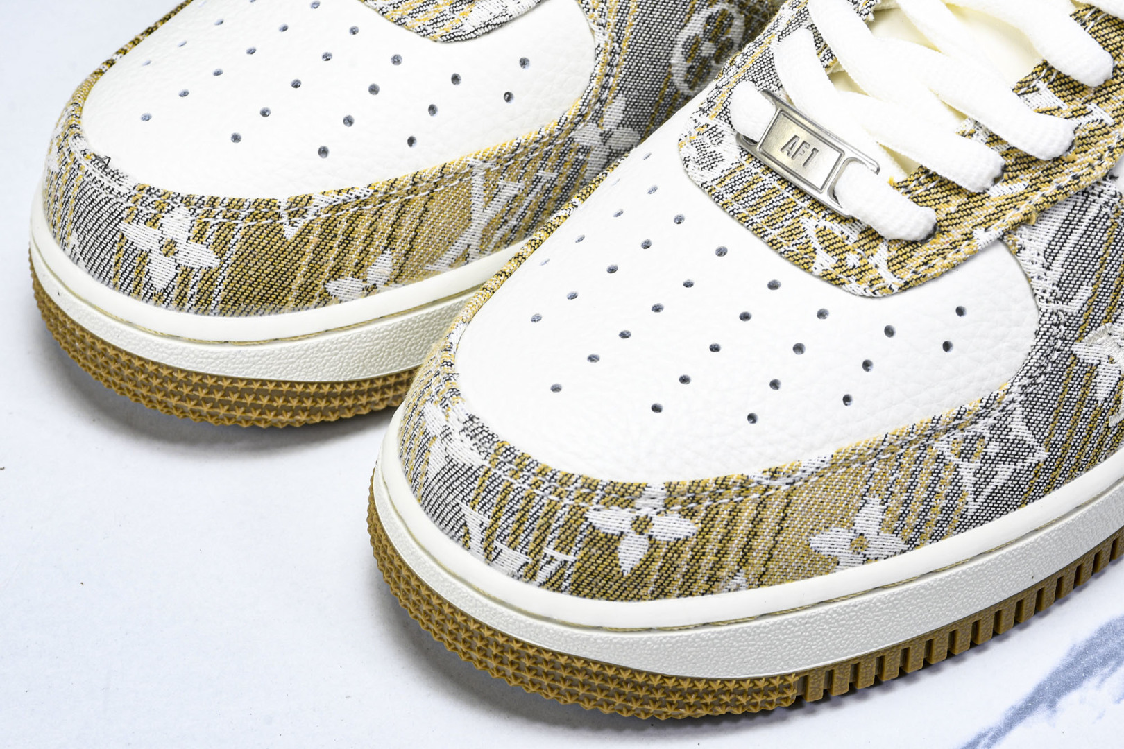 NK Air Force 1'07 Low LV联名 卡其灰牛仔 空军一号低帮休闲运动板鞋 SC9207