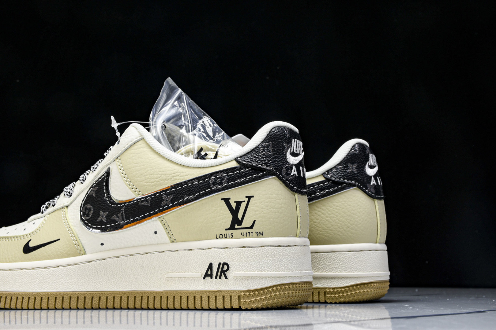 NK Air Force 1'07 Low LV联名 米灰底抽绳 空军一号低帮休闲板鞋 DM6868-1
