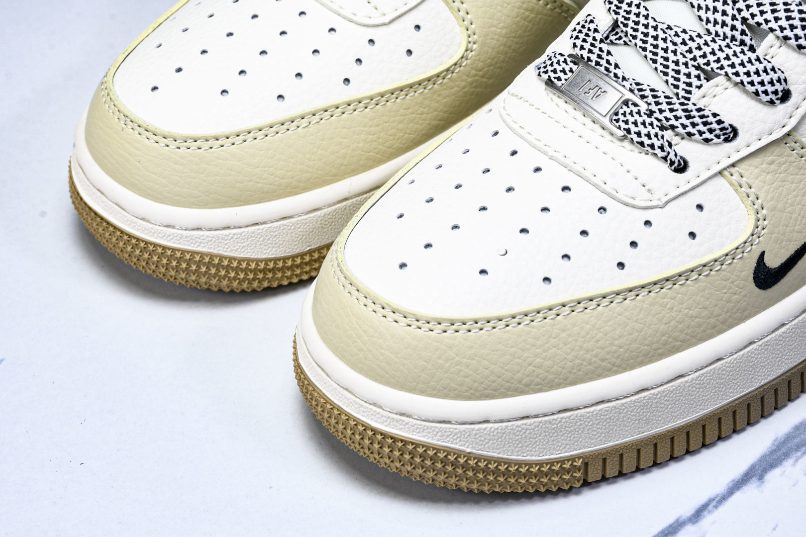 NK Air Force 1'07 Low LV联名 米灰底抽绳 空军一号低帮休闲板鞋 DM6868-1