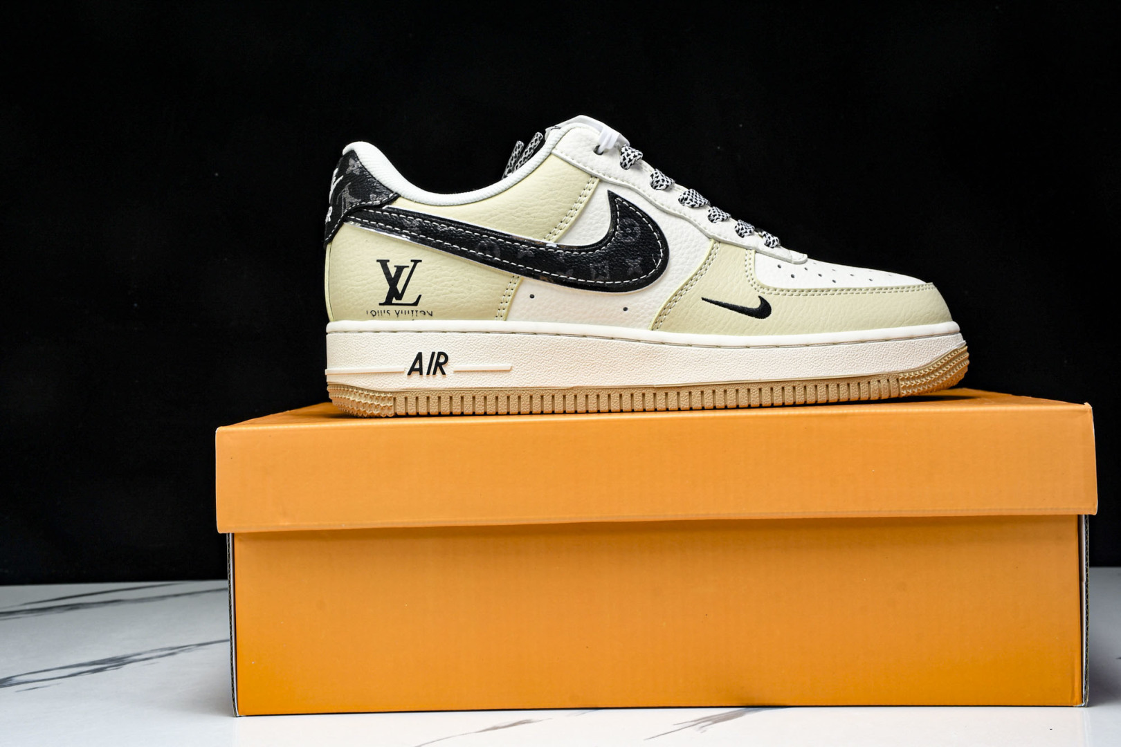 NK Air Force 1'07 Low LV联名 米灰底抽绳 空军一号低帮休闲板鞋 DM6868-1