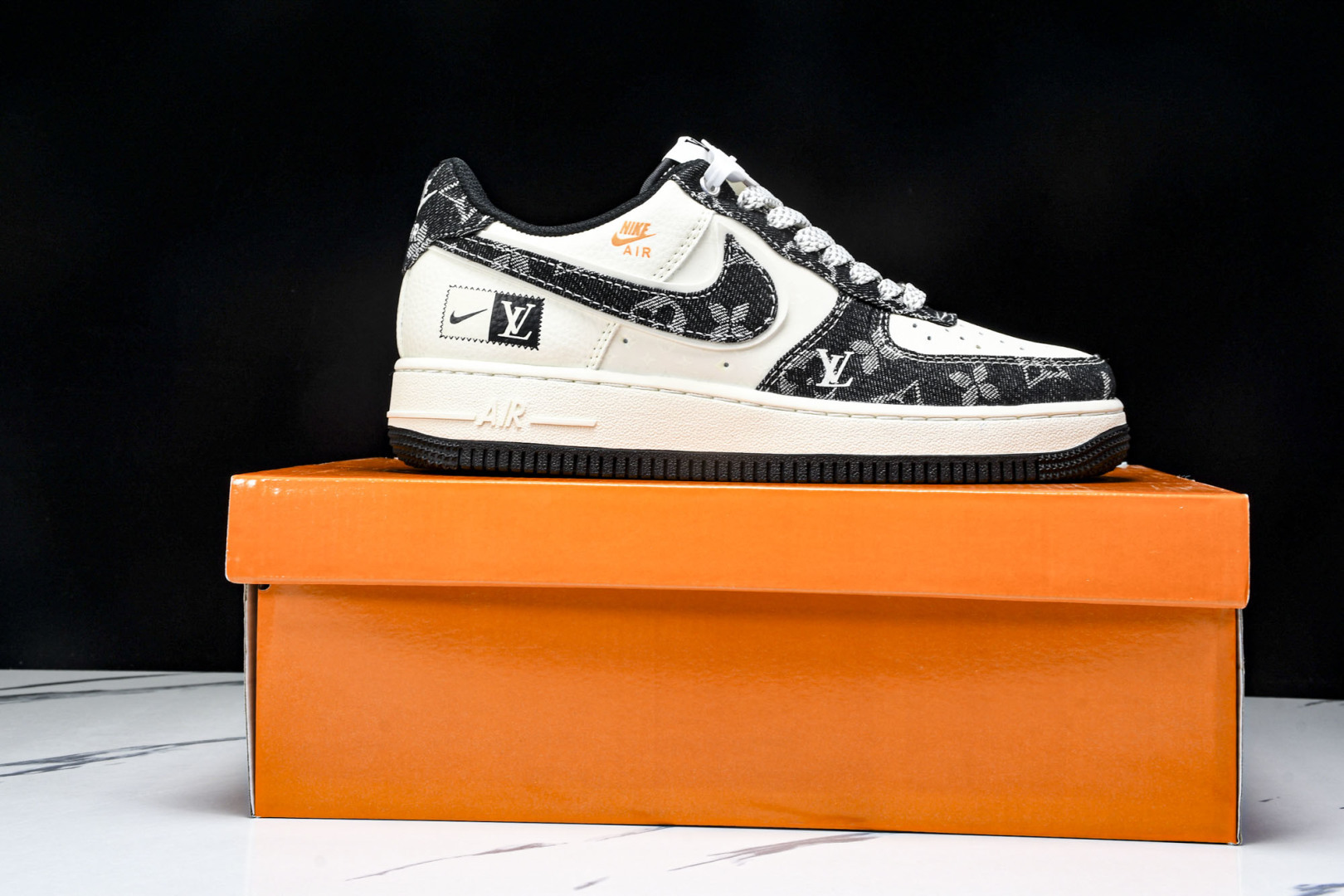 NK Air Force 1'07 Low LV联名 前掌黑牛仔 空军一号低帮休闲板鞋 YX5066-3 NK Air Force 1'07 Low LV联名 前掌黑牛仔 空军一号低帮休闲板鞋 YX5066-3