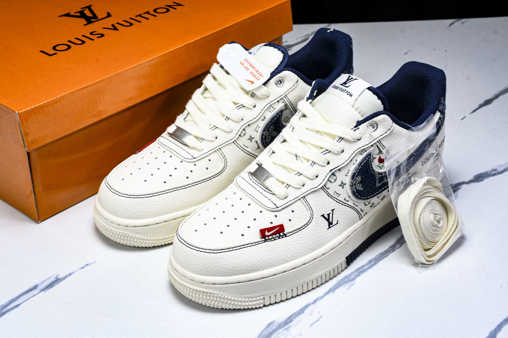 NK Air Force 1'07 Low LV联名 双拼蓝牛仔勾 空军一号低帮休闲板鞋 YX5066-