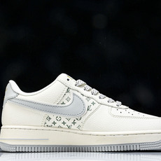 NK Air Force 1'07 Low LV联名 印花小金勾 空军一号低帮休闲板鞋 XX3168-1 NK Air Force 1'07 Low LV联名 印花小金勾 空军一号低帮休闲板鞋 XX3168-1