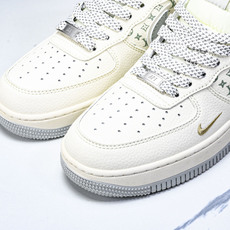 NK Air Force 1'07 Low LV联名 印花小金勾 空军一号低帮休闲板鞋 XX3168-1 NK Air Force 1'07 Low LV联名 印花小金勾 空军一号低帮休闲板鞋 XX3168-1