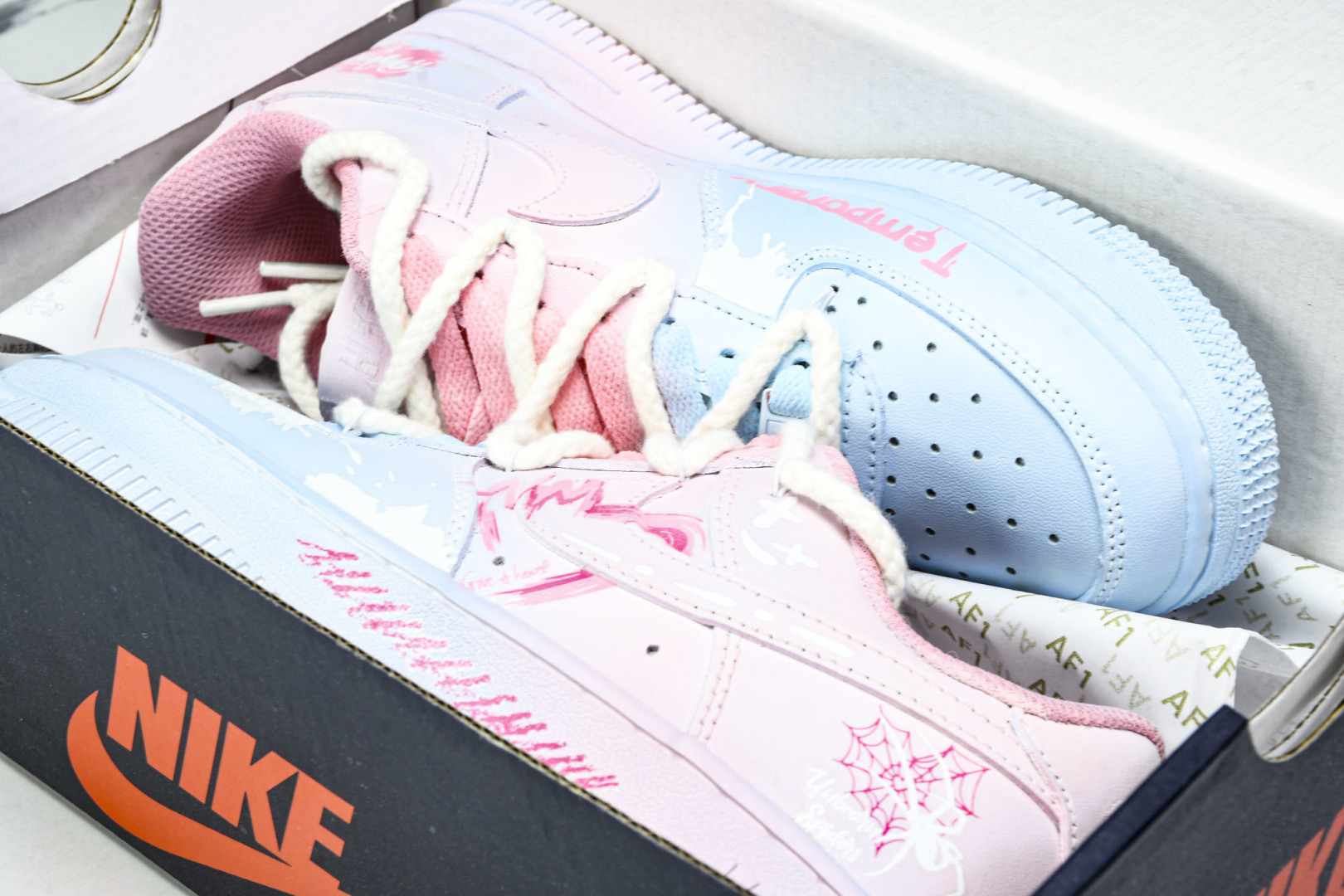 NK Air Force 1'07 Low Purple Butterfly 手绘涂鸦 粉蓝蛛心 空军一