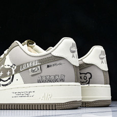 NK Air Force 1'07 Low Smiling Bear 笑脸熊 空军一号低帮休闲板鞋 DB NK Air Force 1'07 Low Smiling Bear 笑脸熊 空军一号低帮休闲板鞋 DB