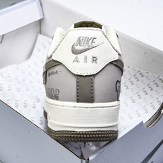 NK Air Force 1'07 Low Smiling Bear 笑脸熊 空军一号低帮休闲板鞋 DB NK Air Force 1'07 Low Smiling Bear 笑脸熊 空军一号低帮休闲板鞋 DB