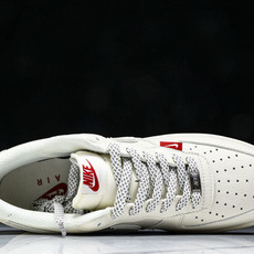 NK Air Force 1'07 Low Supreme联名 百搭米色 空军一号低帮休闲板鞋 CS52 NK Air Force 1'07 Low Supreme联名 百搭米色 空军一号低帮休闲板鞋 CS52