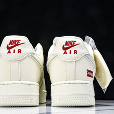 NK Air Force 1'07 Low Supreme联名 百搭米色 空军一号低帮休闲板鞋 CS52 NK Air Force 1'07 Low Supreme联名 百搭米色 空军一号低帮休闲板鞋 CS52