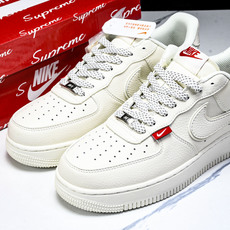 NK Air Force 1'07 Low Supreme联名 百搭米色 空军一号低帮休闲板鞋 CS52 NK Air Force 1'07 Low Supreme联名 百搭米色 空军一号低帮休闲板鞋 CS52