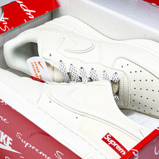 NK Air Force 1'07 Low Supreme联名 百搭米色 空军一号低帮休闲板鞋 CS52 NK Air Force 1'07 Low Supreme联名 百搭米色 空军一号低帮休闲板鞋 CS52