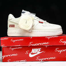 NK Air Force 1'07 Low Supreme联名 百搭米色 空军一号低帮休闲板鞋 CS52 NK Air Force 1'07 Low Supreme联名 百搭米色 空军一号低帮休闲板鞋 CS52