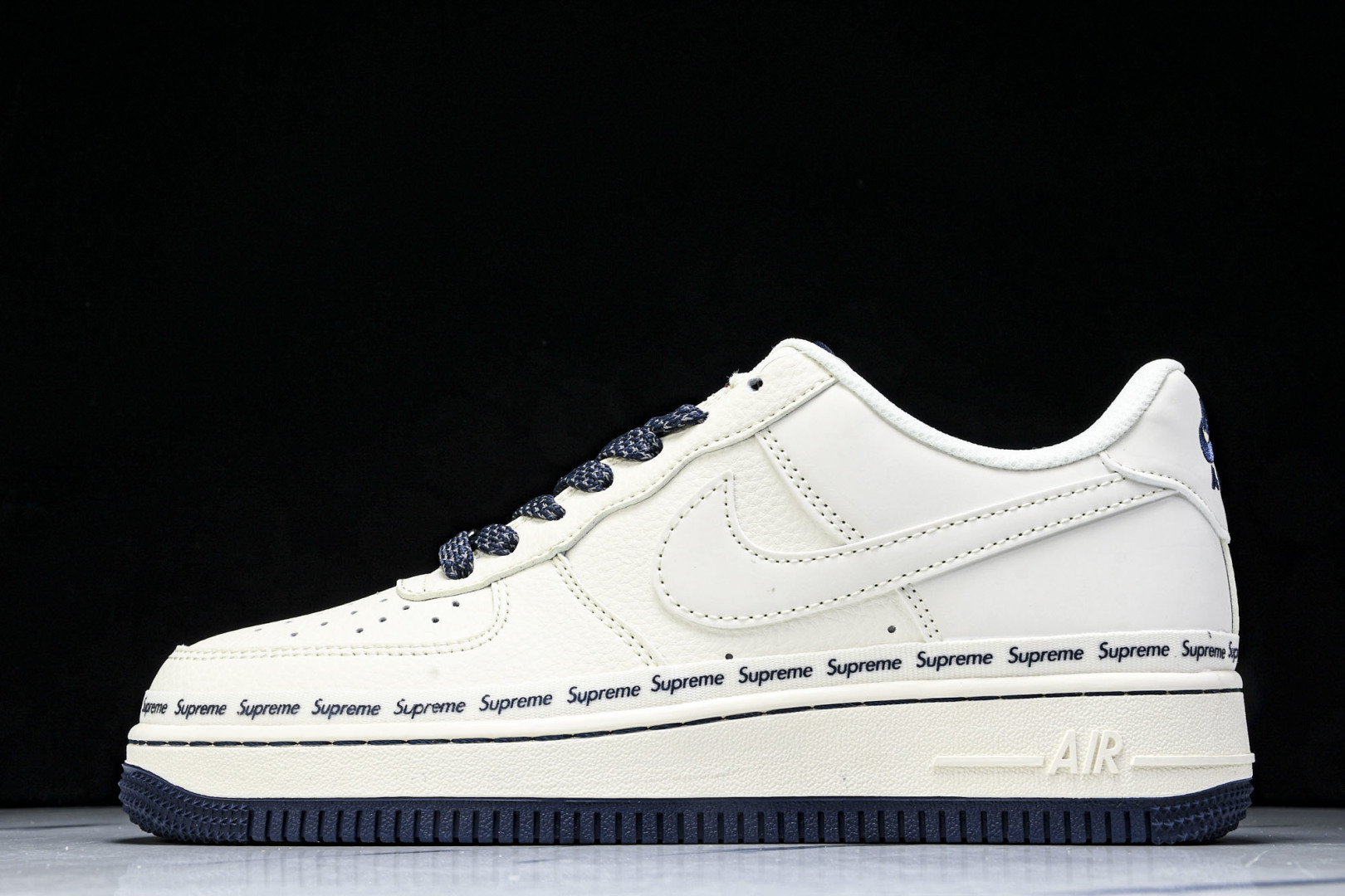NK Air Force 1'07 Low Supreme联名 米蓝弹幕 空军一号低帮休闲板鞋 XX31
