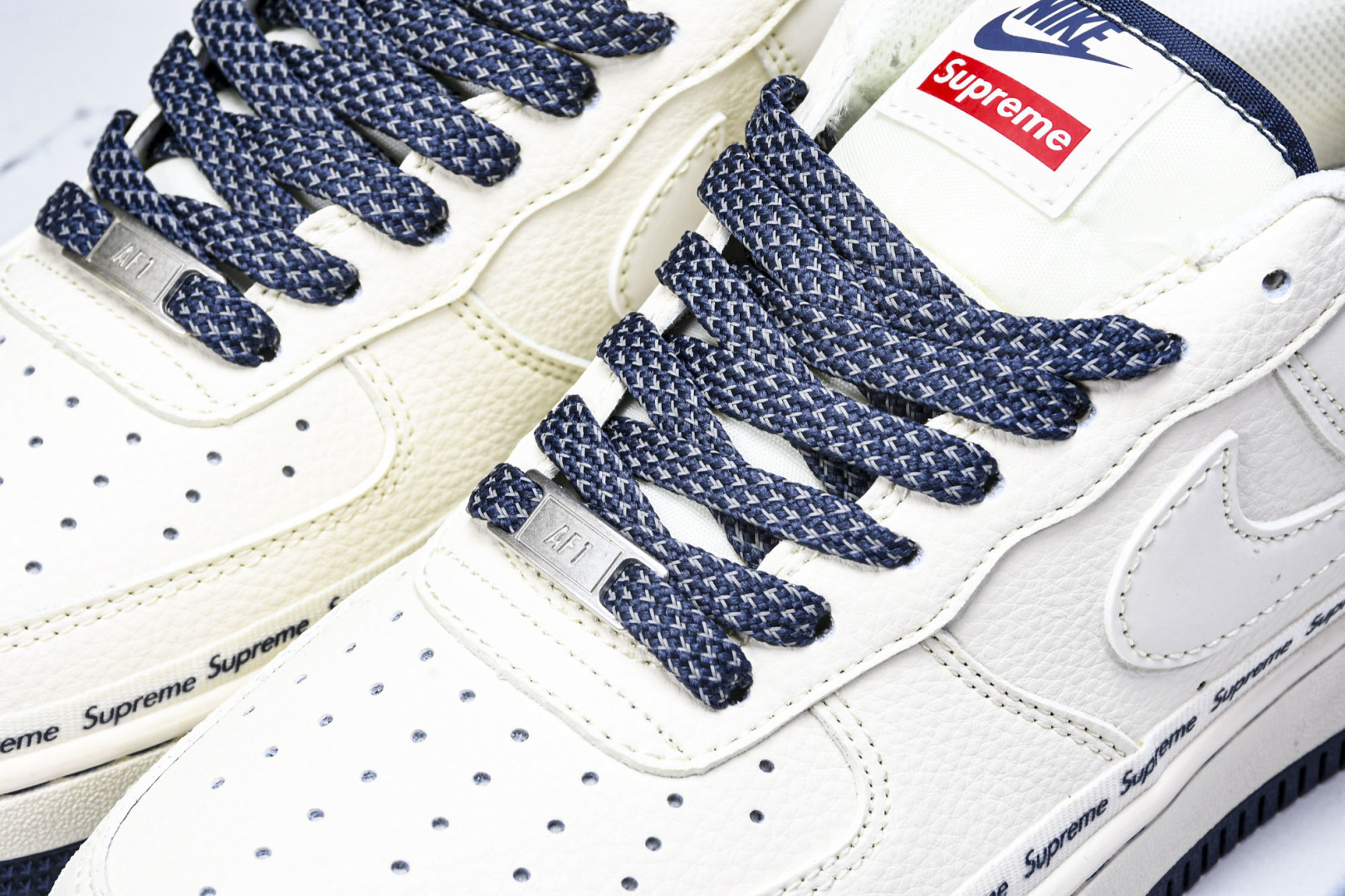 NK Air Force 1'07 Low Supreme联名 米蓝弹幕 空军一号低帮休闲板鞋 XX31