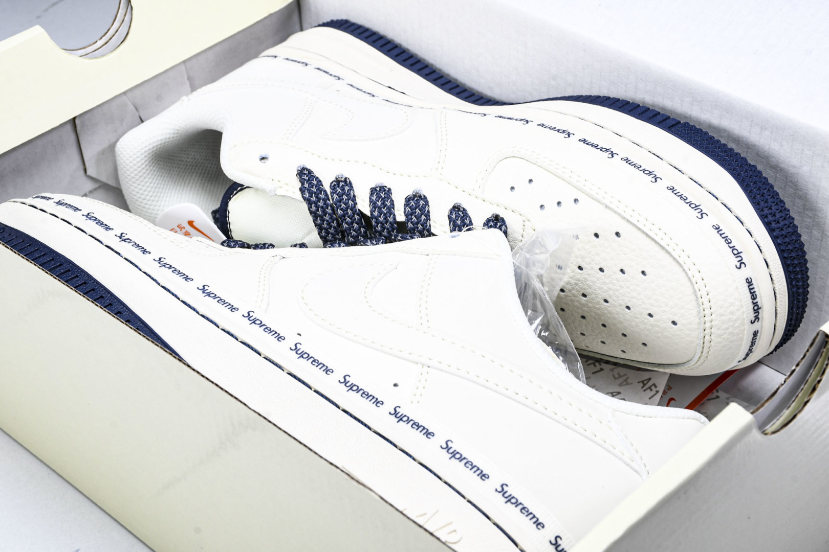 NK Air Force 1'07 Low Supreme联名 米蓝弹幕 空军一号低帮休闲板鞋 XX31