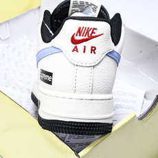 NK Air Force 1'07 Low Supreme联名 米蓝灰英文 空军一号低帮休闲板鞋 ZH2 NK Air Force 1'07 Low Supreme联名 米蓝灰英文 空军一号低帮休闲板鞋 ZH2