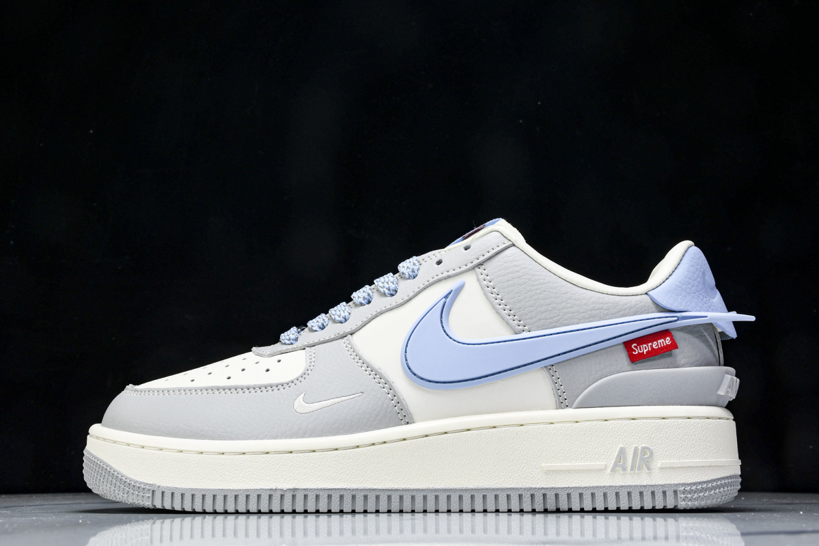 NK Air Force 1'07 Low Supreme联名 浅蓝大勾 空军一号低帮休闲板鞋 XS34