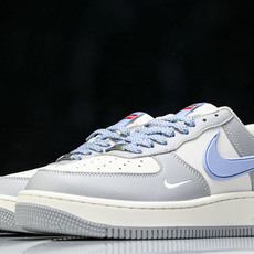 NK Air Force 1'07 Low Supreme联名 浅蓝大勾 空军一号低帮休闲板鞋 XS34 NK Air Force 1'07 Low Supreme联名 浅蓝大勾 空军一号低帮休闲板鞋 XS34