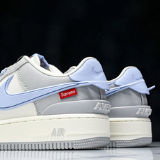 NK Air Force 1'07 Low Supreme联名 浅蓝大勾 空军一号低帮休闲板鞋 XS34 NK Air Force 1'07 Low Supreme联名 浅蓝大勾 空军一号低帮休闲板鞋 XS34