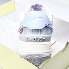NK Air Force 1'07 Low Supreme联名 浅蓝大勾 空军一号低帮休闲板鞋 XS34 NK Air Force 1'07 Low Supreme联名 浅蓝大勾 空军一号低帮休闲板鞋 XS34