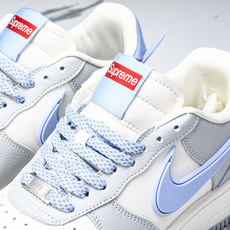 NK Air Force 1'07 Low Supreme联名 浅蓝大勾 空军一号低帮休闲板鞋 XS34 NK Air Force 1'07 Low Supreme联名 浅蓝大勾 空军一号低帮休闲板鞋 XS34