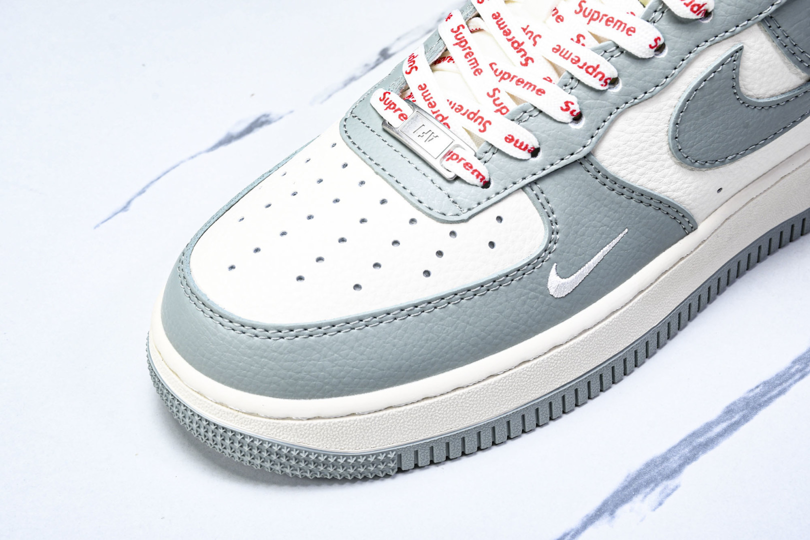 NK Air Force 1'07 Low Supreme联名 穹灰 空军一号低帮休闲板鞋 ZH2598