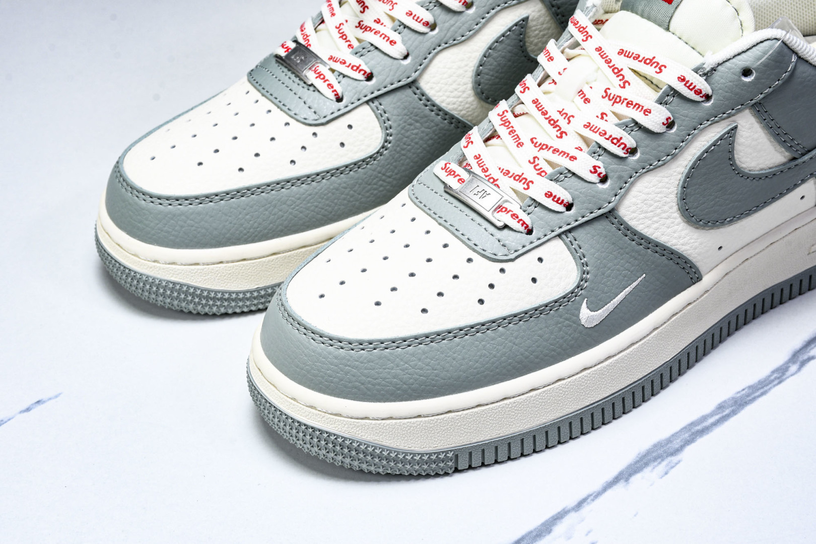 NK Air Force 1'07 Low Supreme联名 穹灰 空军一号低帮休闲板鞋 ZH2598
