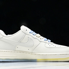 NK Air Force 1'07 Low Supreme联名 双拼米蓝 空军一号低帮休闲板鞋 XX31 NK Air Force 1'07 Low Supreme联名 双拼米蓝 空军一号低帮休闲板鞋 XX31