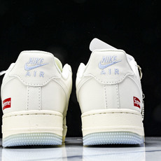NK Air Force 1'07 Low Supreme联名 双拼米蓝 空军一号低帮休闲板鞋 XX31 NK Air Force 1'07 Low Supreme联名 双拼米蓝 空军一号低帮休闲板鞋 XX31