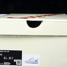NK Air Force 1'07 Low Supreme联名 双拼米蓝 空军一号低帮休闲板鞋 XX31 NK Air Force 1'07 Low Supreme联名 双拼米蓝 空军一号低帮休闲板鞋 XX31
