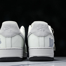 NK Air Force 1'07 Low UN联名 印象LOGO 空军一号低帮休闲板鞋 DF0188- NK Air Force 1'07 Low UN联名 印象LOGO 空军一号低帮休闲板鞋 DF0188-