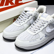 NK Air Force 1'07 Low UN联名 印象LOGO 空军一号低帮休闲板鞋 DF0188- NK Air Force 1'07 Low UN联名 印象LOGO 空军一号低帮休闲板鞋 DF0188-