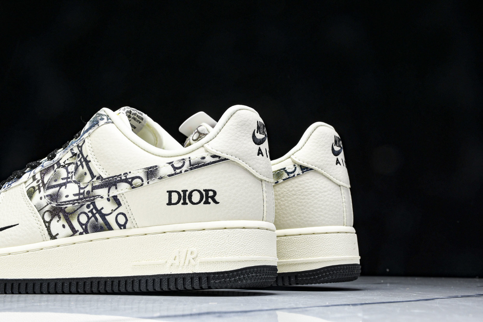 NK Air Force 1'07 Low 迪奥联名 灰色插花 空军一号低帮休闲板鞋 DF0188-06