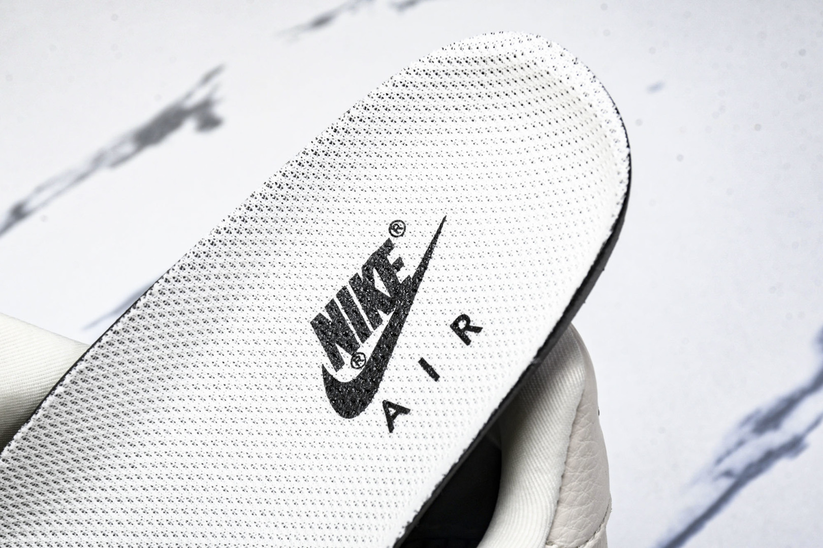NK Air Force 1'07 Low 迪奥联名 灰色插花 空军一号低帮休闲板鞋 DF0188-06