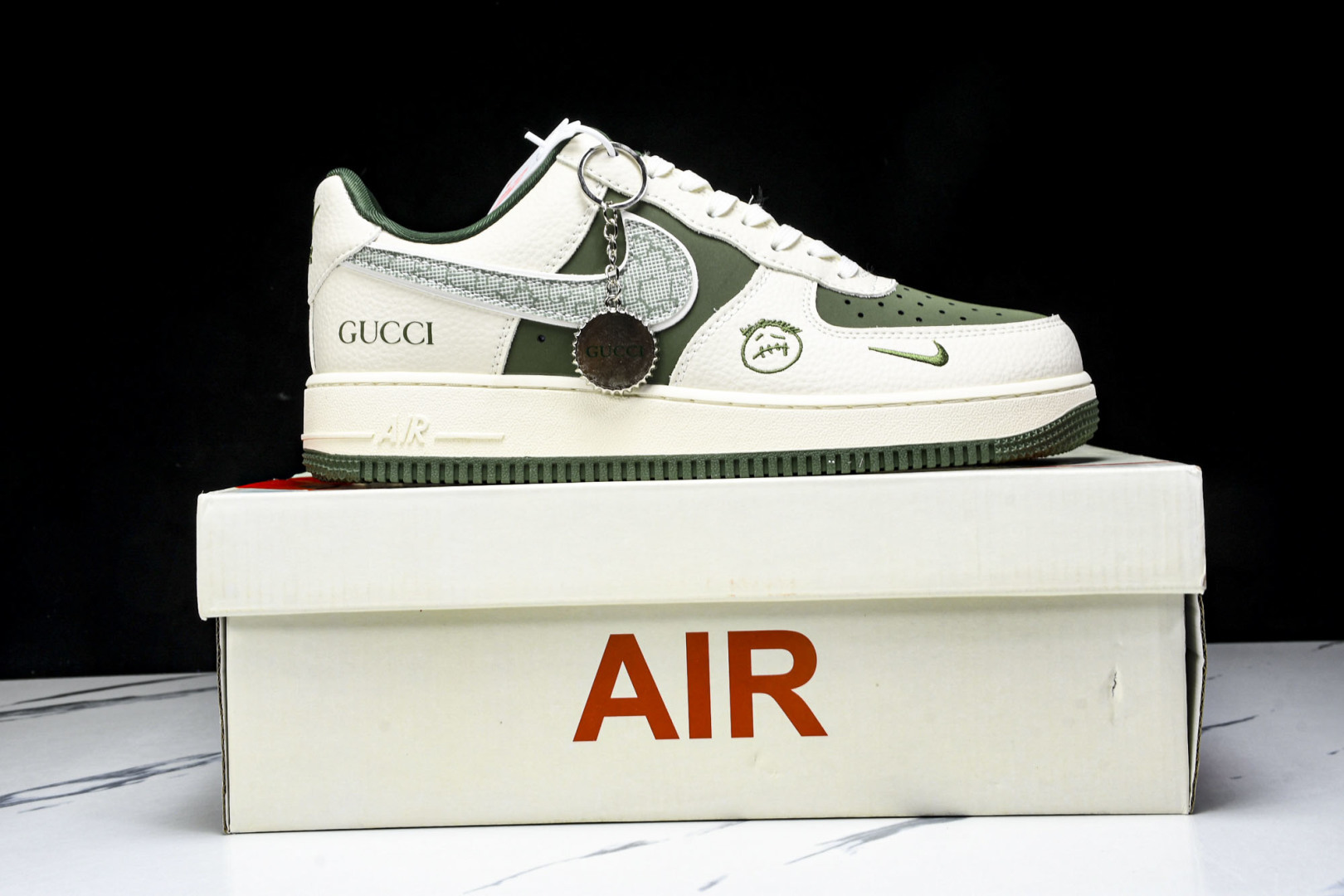 NK Air Force 1'07 Low 古驰联名 橄榄绿鬼脸 空军一号低帮休闲板鞋 KK1988-0 NK Air Force 1'07 Low 古驰联名 橄榄绿鬼脸 空军一号低帮休闲板鞋 KK1988-0
