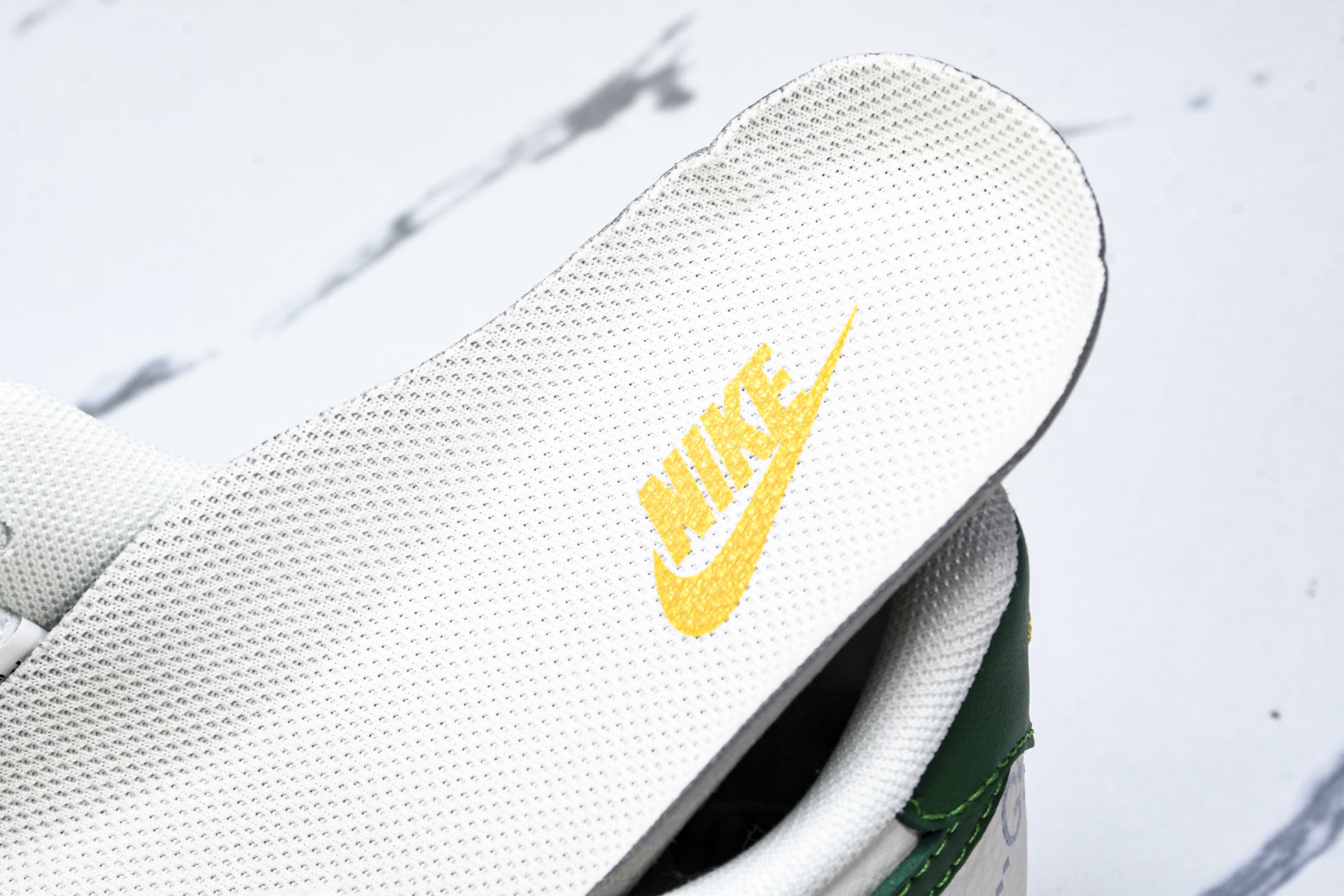 NK Air Force 1'07 Low 古驰联名 棕底绿勾 空军一号低帮休闲板鞋 JJ2508-71